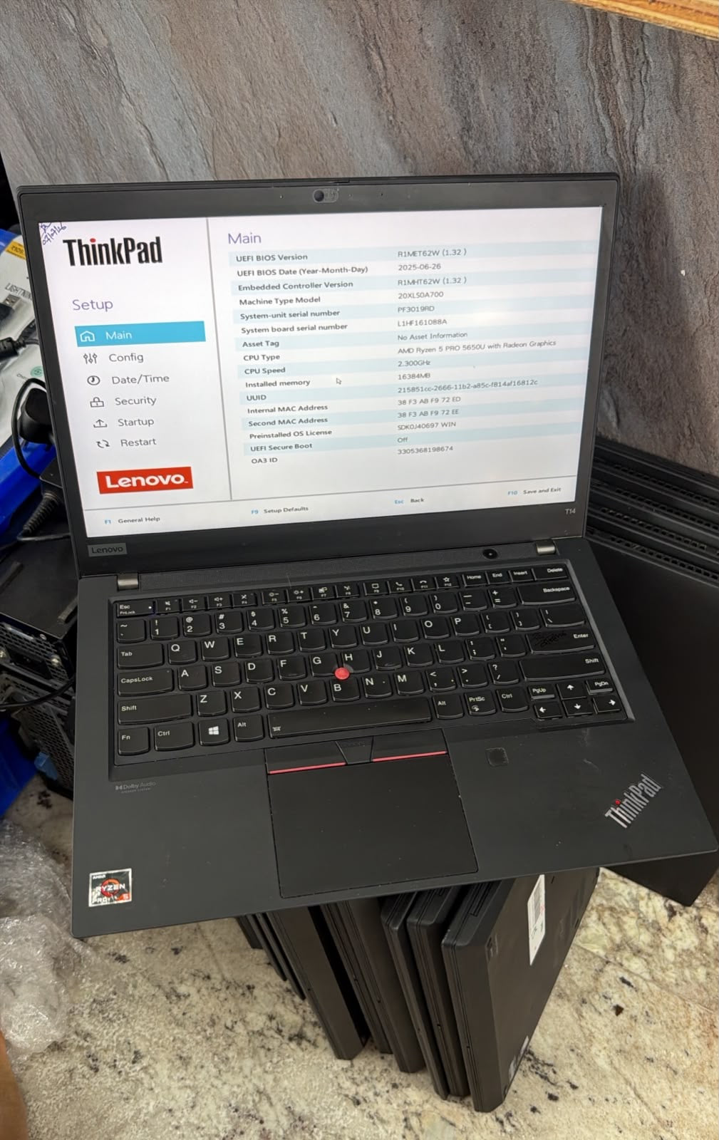Lenovo Thinkpad T14 Gen 2 AMD Ryzen 5 5650U